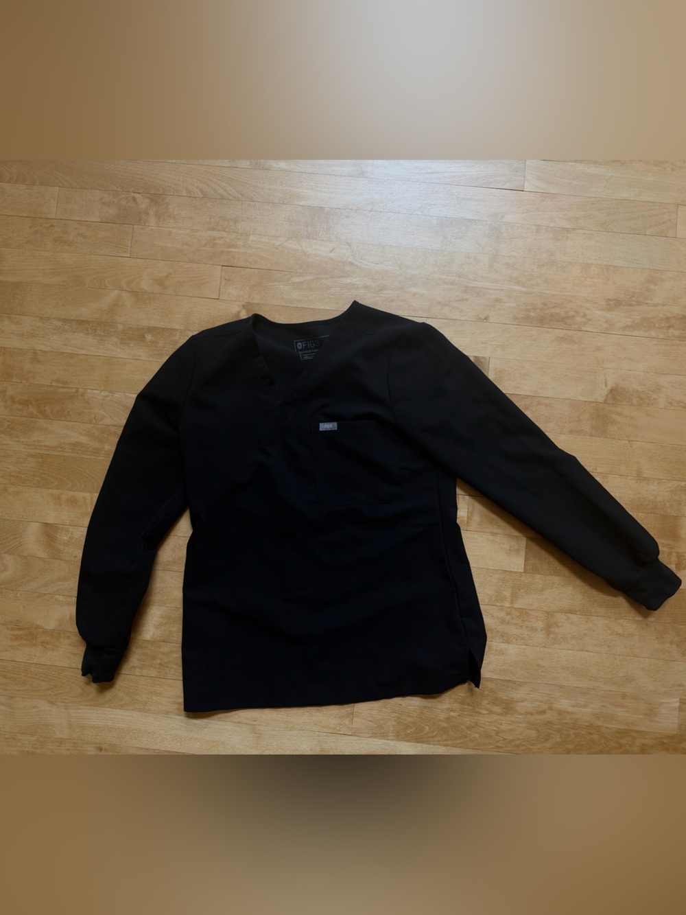 [Figs] Women’s Black Long sleeve Catarina One Pocket Scrub Top - XS